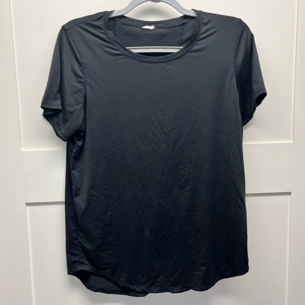 Athletic tee